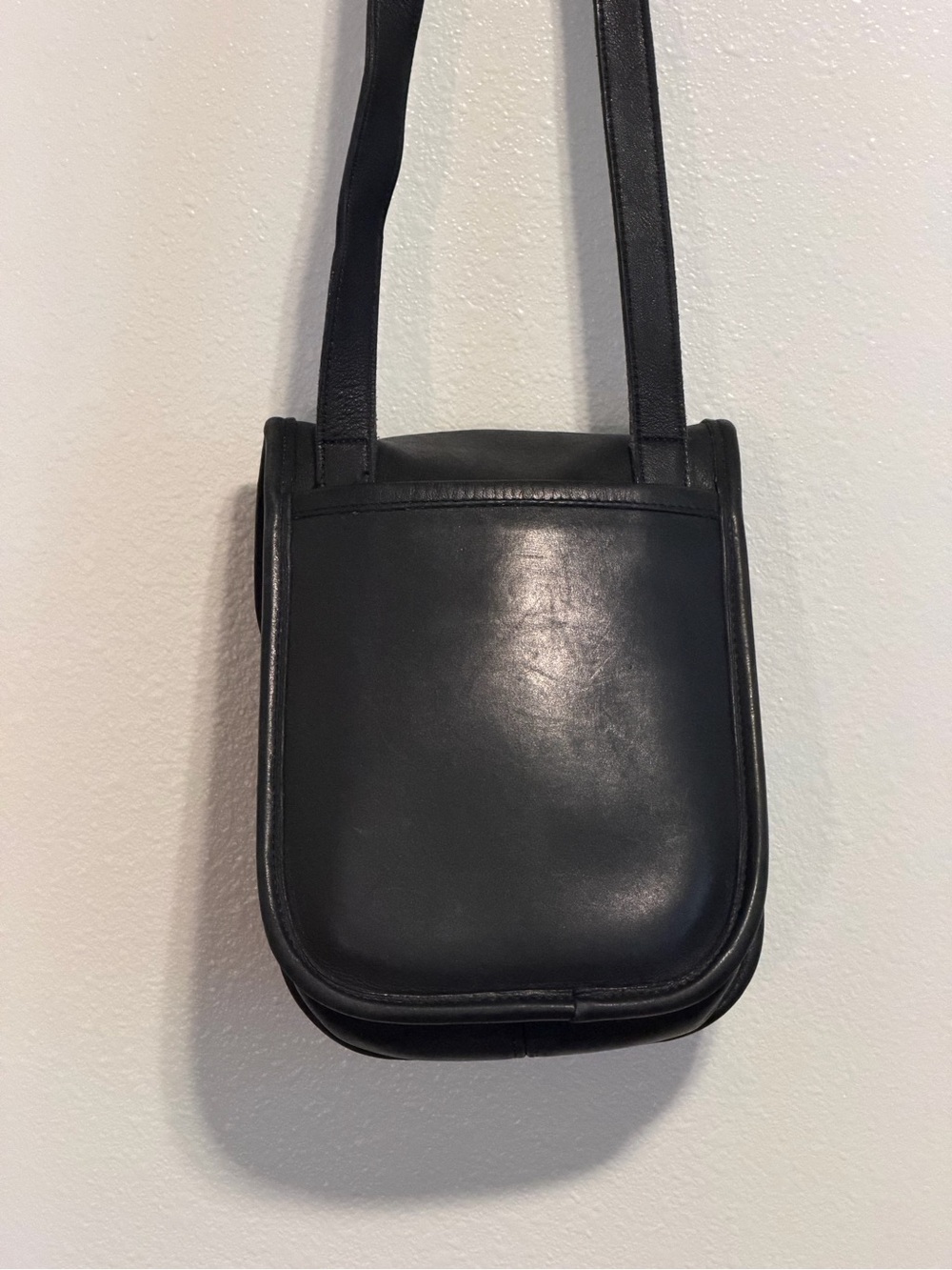 Vintage 1995 Coach Small Sidepack in Black Leather - Made in the USA - Picture 6 of 15
